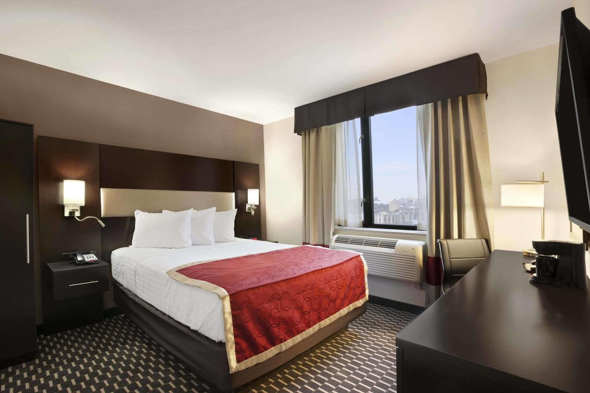 Howard Johnson By Wyndham Jamaica Ny Near Airtrain Jfk Ню Йорк Екстериор снимка